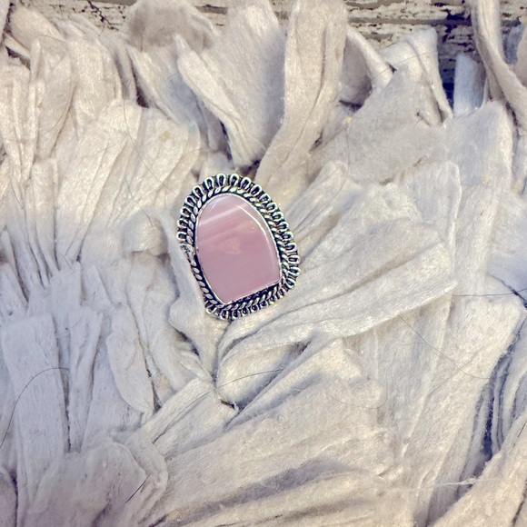 Jewelry - Amethyst ring with silver toned band and accent